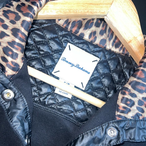Tommy Bahama Black Aruba Quilted Half Snap Sweatshirt Leopard Size Small EUC - Picture 5 of 9